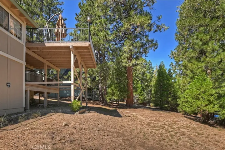 552 Pioneer Road, Lake Arrowhead, California 92352