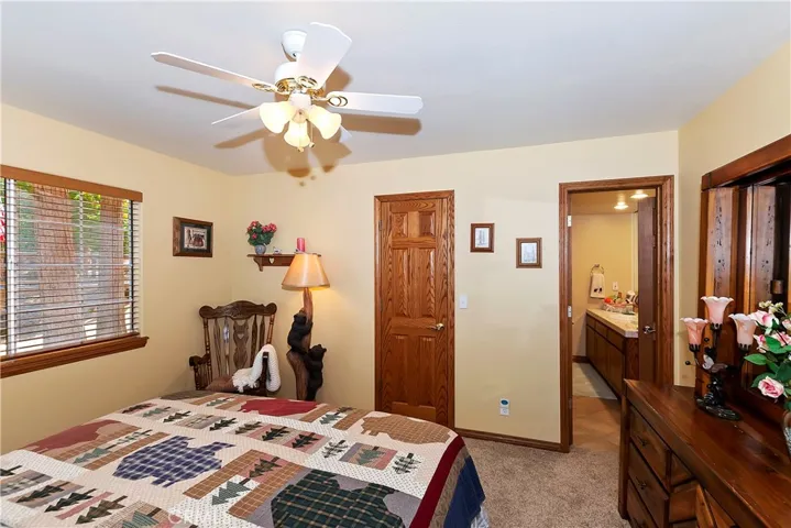 552 Pioneer Road, Lake Arrowhead, California 92352