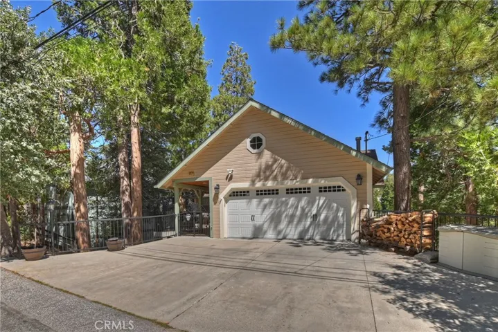 552 Pioneer Road, Lake Arrowhead, California 92352