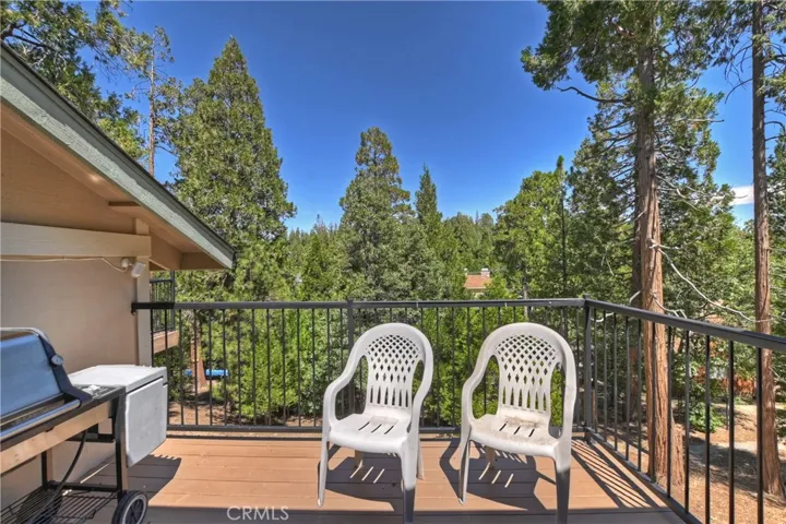 552 Pioneer Road, Lake Arrowhead, California 92352