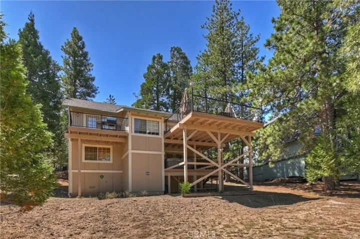 552 Pioneer Road, Lake Arrowhead, California 92352