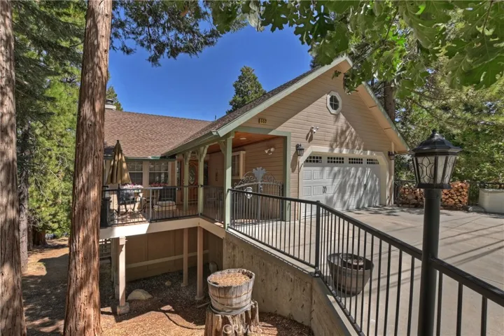 552 Pioneer Road, Lake Arrowhead, California 92352