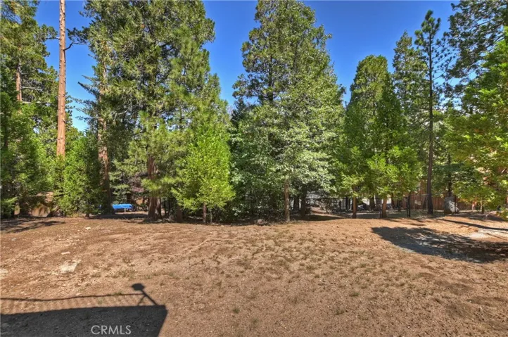 552 Pioneer Road, Lake Arrowhead, California 92352