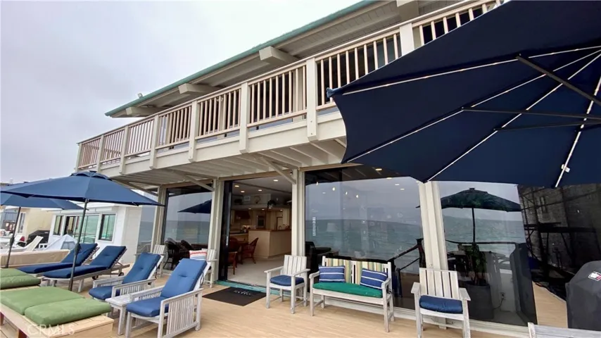 LOTS OF DECK SPACE