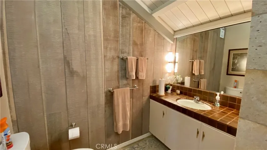 GROUND FLOOR BATH