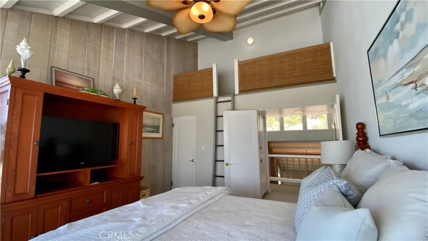 GUEST OCEAN BEDROOM