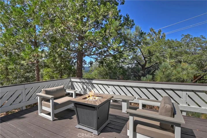 1183 Yellowstone Drive, Lake Arrowhead, California 92352