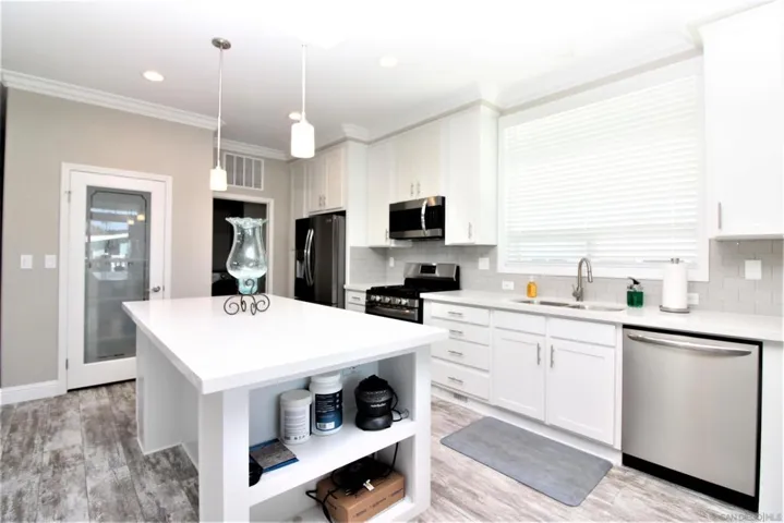 7252 San Luis St, Carlsbad, California 92011