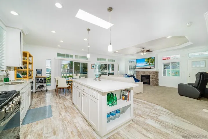 7252 San Luis St, Carlsbad, California 92011