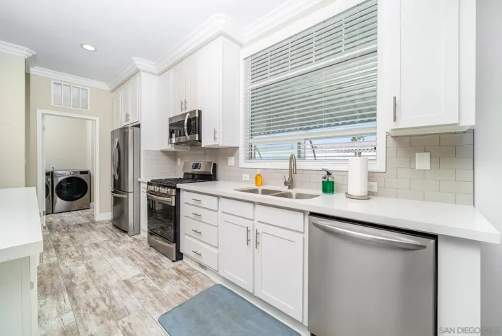 7252 San Luis St, Carlsbad, California 92011