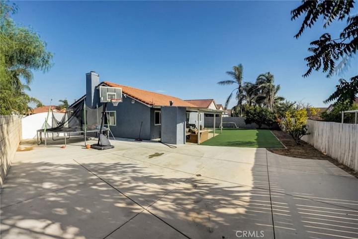 8334 Bermuda Court, Fontana, California 92335
