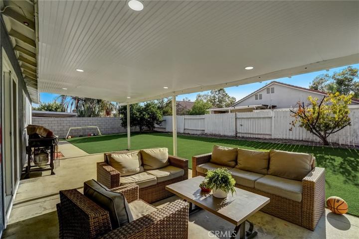 8334 Bermuda Court, Fontana, California 92335
