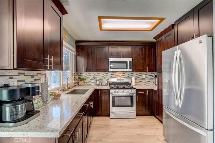 8334 Bermuda Court, Fontana, California 92335