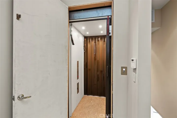 Top of the line​​‌​​​​‌​​‌‌​‌‌​​​‌‌​‌​‌​‌​​​‌​​ elevator