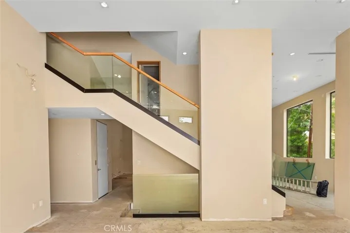 glass panel stair case