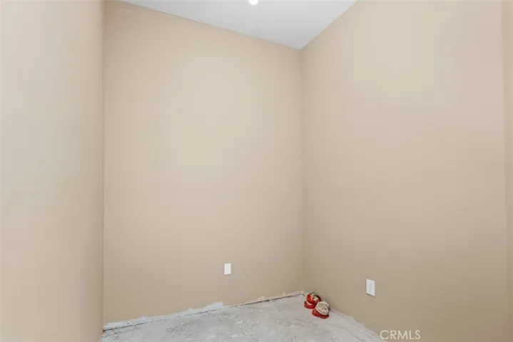 bedroom 4 closet