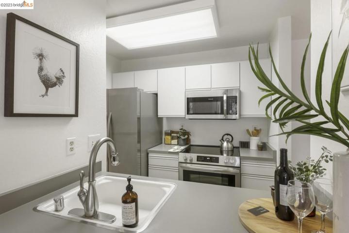 3173 Wayside Plz Unit 218, Walnut Creek, California 94597