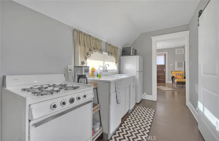 1001 Orange Street, Redlands, California 92374