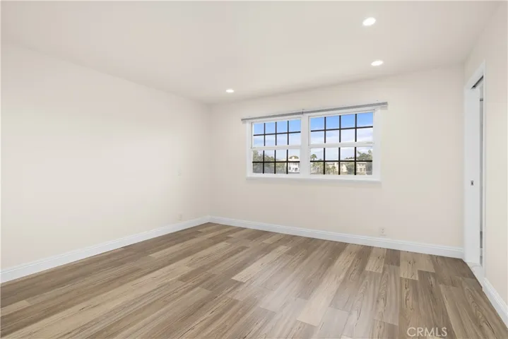 Guest bedroom with ensuite bathroom

