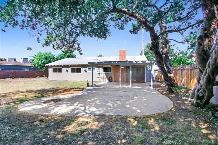 6904 Royer Avenue, West Hills, California 91307