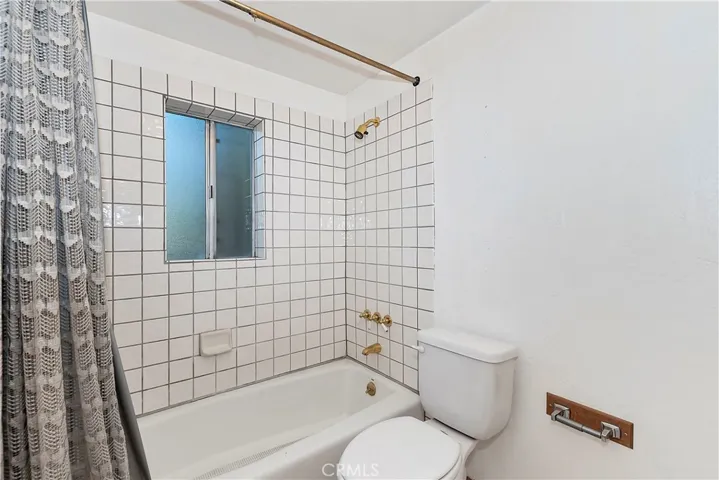 311 Oak Dr., Lake Arrowhead, California 92352