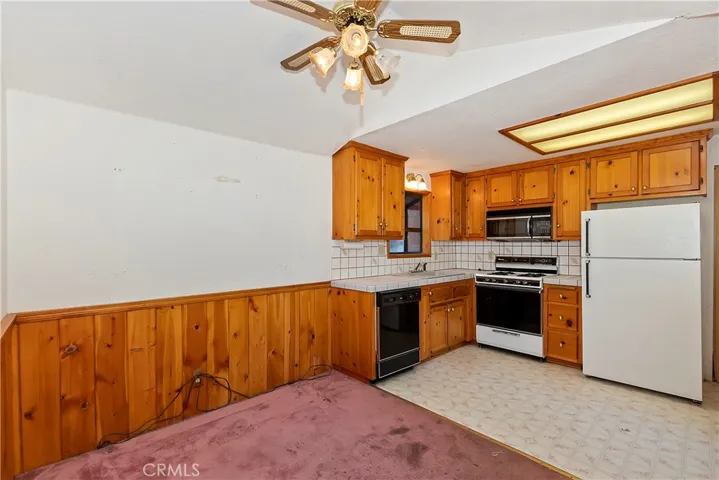 311 Oak Dr., Lake Arrowhead, California 92352