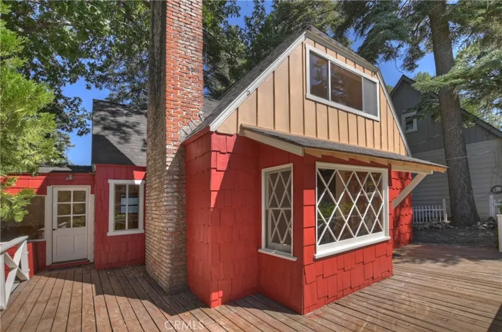 311 Oak Dr., Lake Arrowhead, California 92352