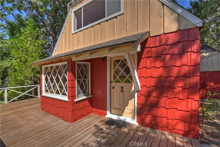 311 Oak Dr., Lake Arrowhead, California 92352