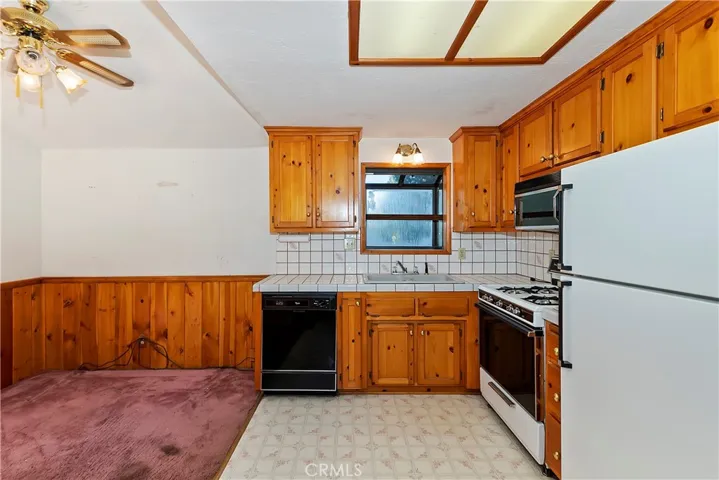 311 Oak Dr., Lake Arrowhead, California 92352