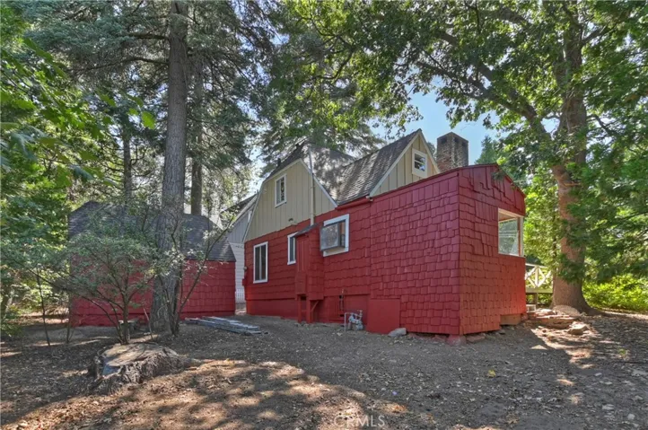 311 Oak Dr., Lake Arrowhead, California 92352