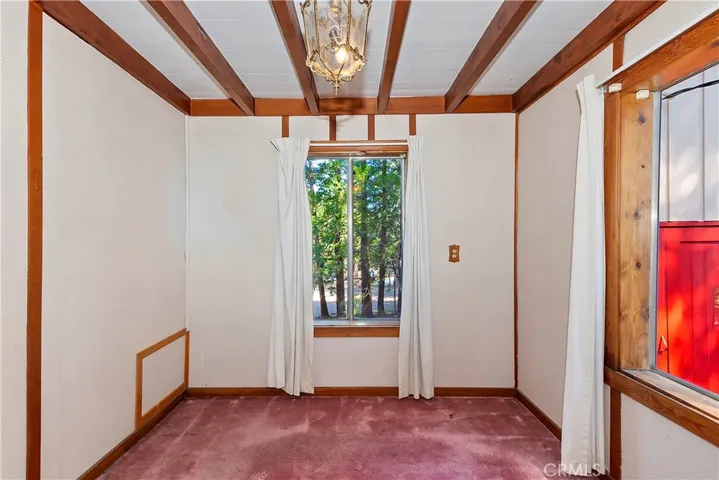 311 Oak Dr., Lake Arrowhead, California 92352