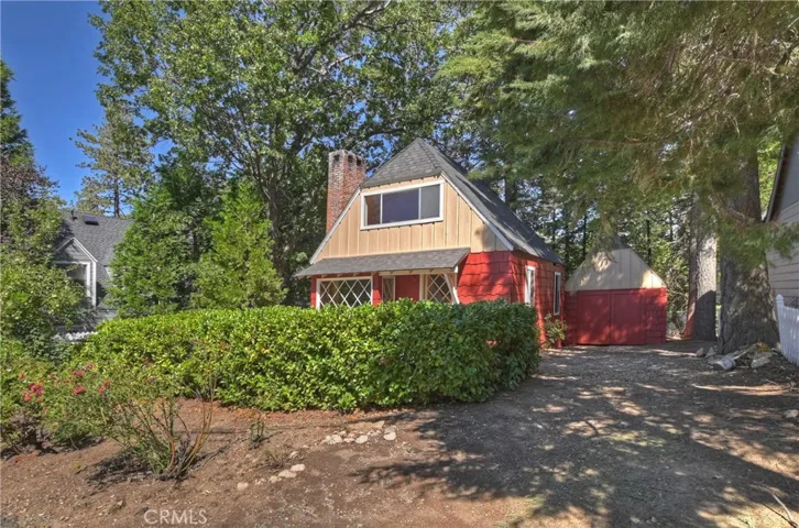 311 Oak Dr., Lake Arrowhead, California 92352