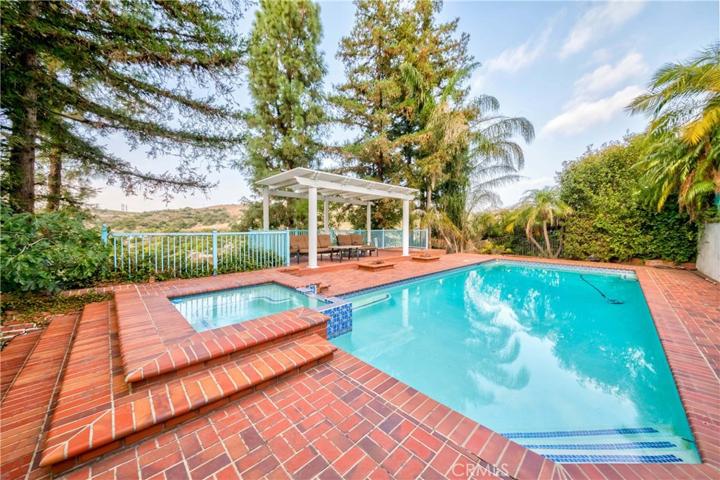 16285 Aurora Crest Drive, Whittier, California 90605
