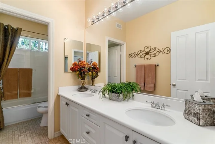 Middle bathroom