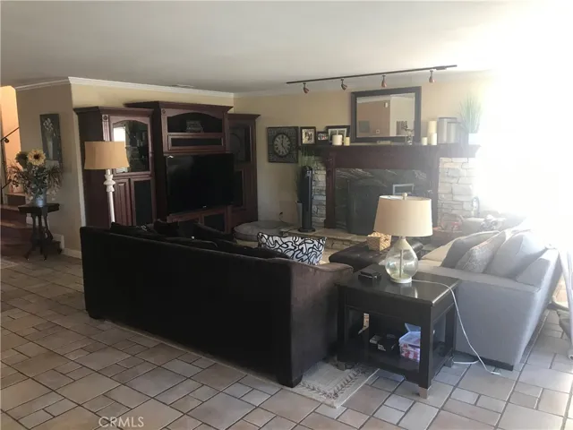 30265 Channel Way Drive, Canyon Lake, California 92587