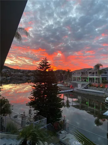 30265 Channel Way Drive, Canyon Lake, California 92587