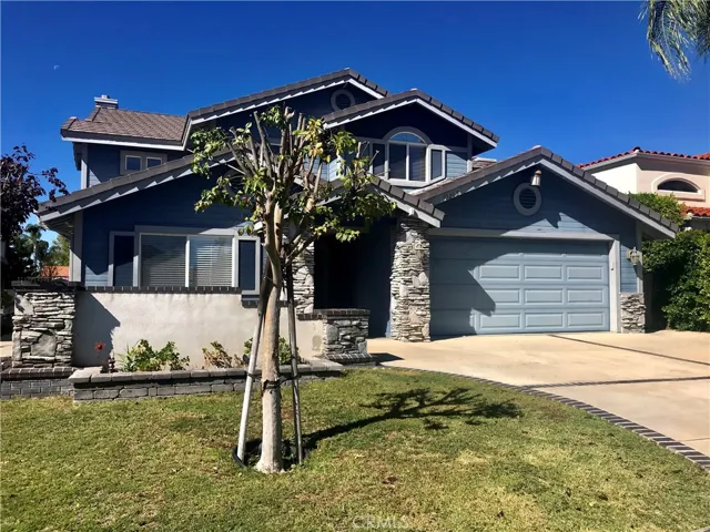 30265 Channel Way Drive, Canyon Lake, California 92587