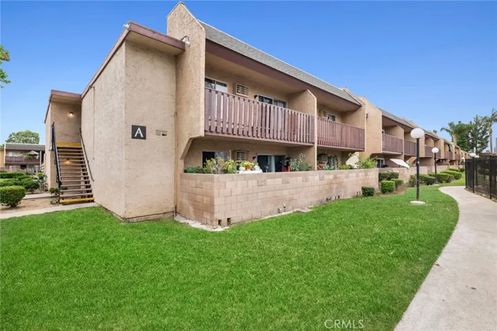 801 S Lyon Street Unit A201, Santa Ana, California 92705