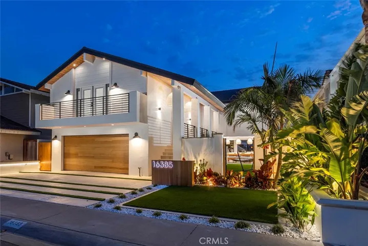 16385 Maruffa Circle, Huntington Beach, California 92649