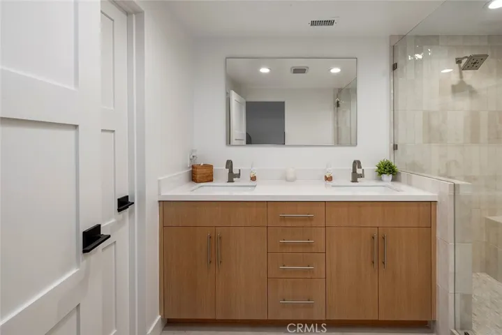 16385 Maruffa Circle, Huntington Beach, California 92649