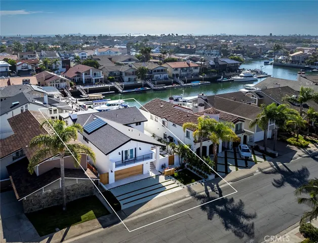 16385 Maruffa Circle, Huntington Beach, California 92649