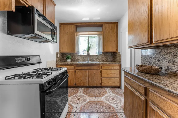 315 S B Street, Perris, California 92570
