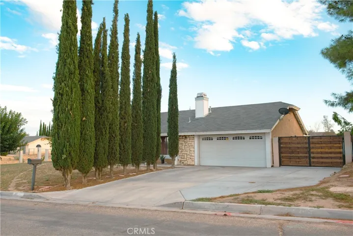 16157 Sitting Bull Street, Victorville, California 92395