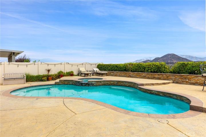 1531 Edgebrook, Beaumont, California 92223