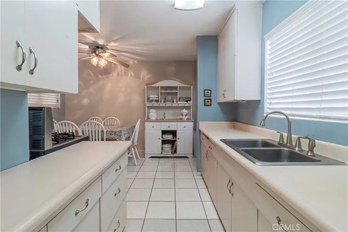 702 W Carter Drive, Glendora, California 91740