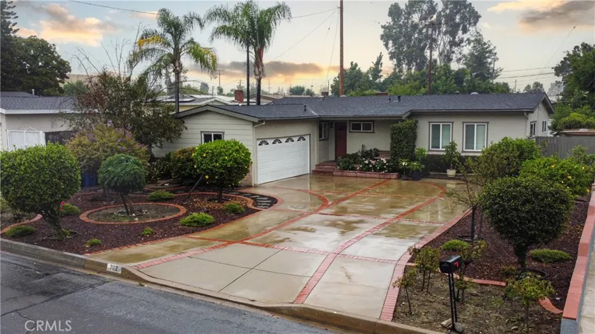 702 W Carter Drive, Glendora, California 91740