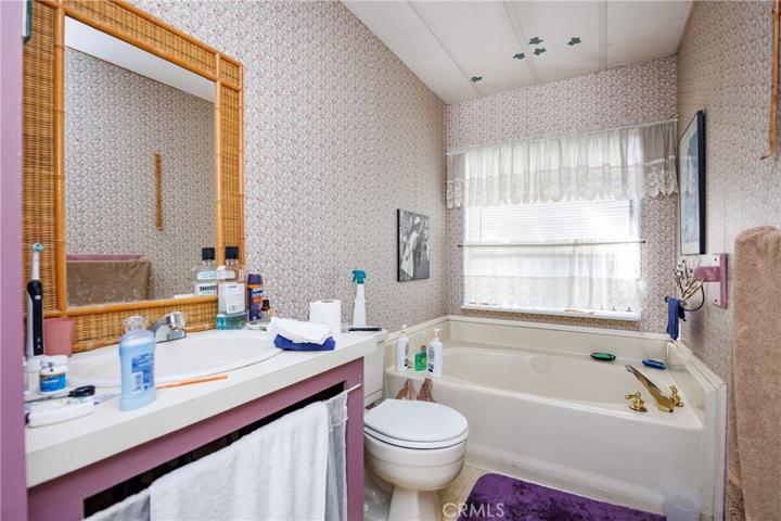 Main bathroom