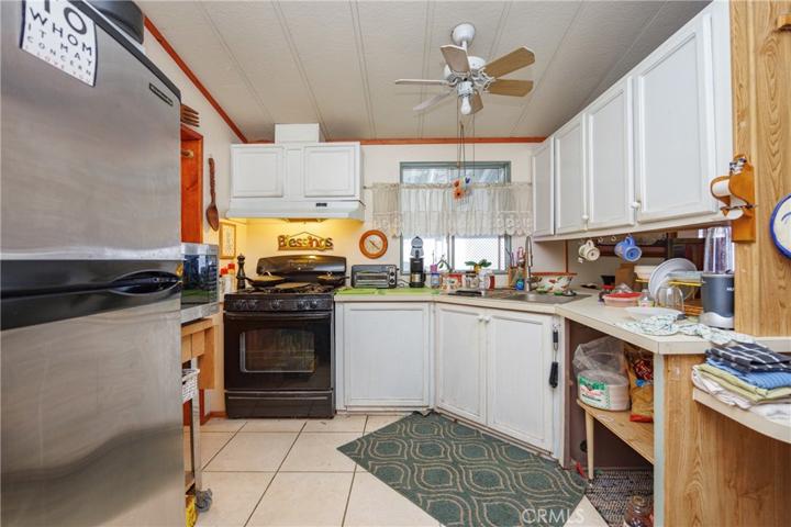Workable kitchen with possibility of expanding