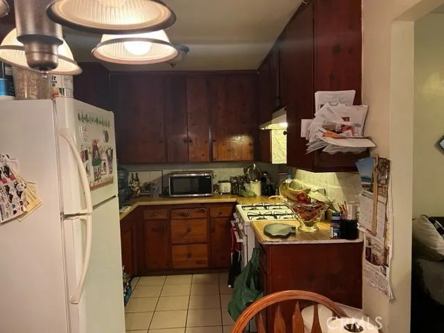 12 Dovecote Lane Unit 370, Carson, California 90745