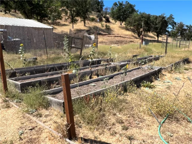 1563 Old Long Valley Road, Clearlake Oaks, California 95423